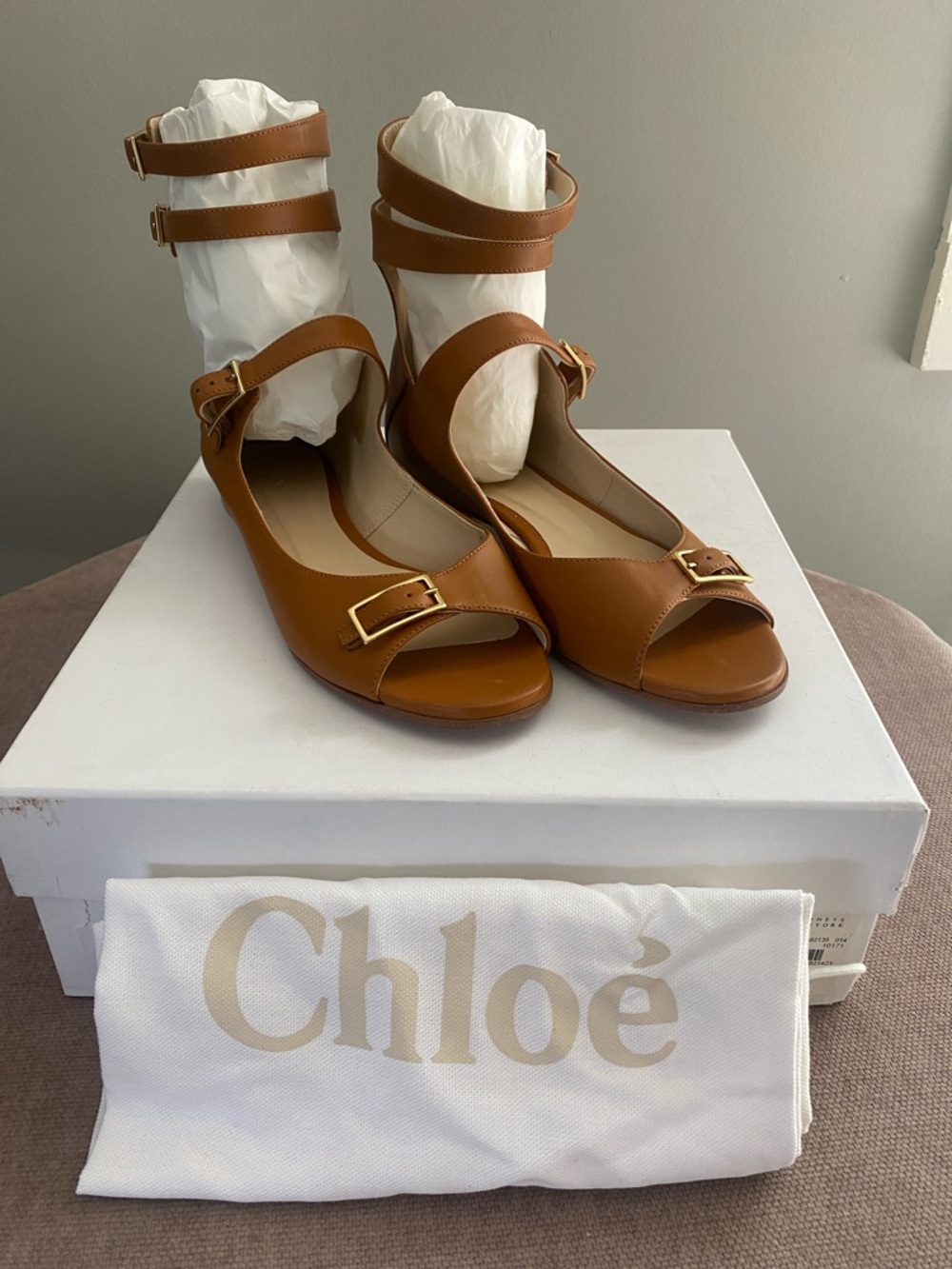 CHLOE Ankle-Strap Open-Toe shoes in teak brown genuine leather